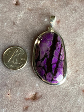 Load image into Gallery viewer, Sugilite pendant 25