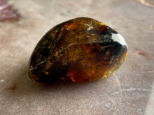 Load image into Gallery viewer, Amber free form 9
