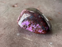 Load image into Gallery viewer, Sugilite tumble 67 - with bustamite