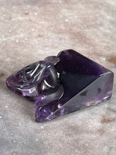 Load image into Gallery viewer, Amethyst skull
