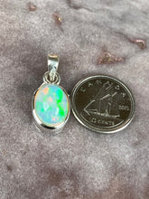Load image into Gallery viewer, Opal pendant 3
