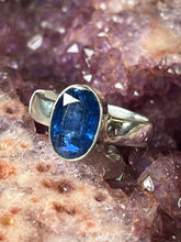 Load image into Gallery viewer, faceted kyanite ring size 7.5
