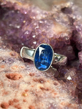 Load image into Gallery viewer, faceted kyanite ring size 7.5
