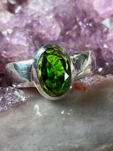 Load image into Gallery viewer, Chrome diopside ring size 6.5
