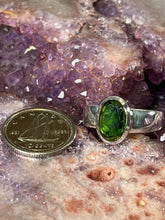 Load image into Gallery viewer, Chrome diopside ring size 7
