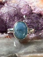 Load image into Gallery viewer, Gel richterite ring size 8
