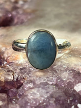 Load image into Gallery viewer, Gel richterite ring size 8
