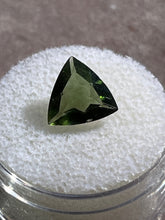 Load image into Gallery viewer, Moldavite faceted 5
