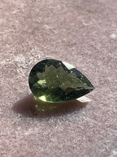 Load image into Gallery viewer, Moldavite faceted 6
