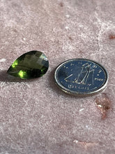 Load image into Gallery viewer, Moldavite faceted 6
