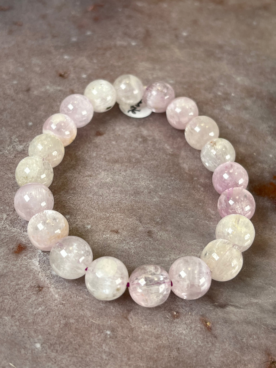 Cats eye kunzite bracelet 10mm