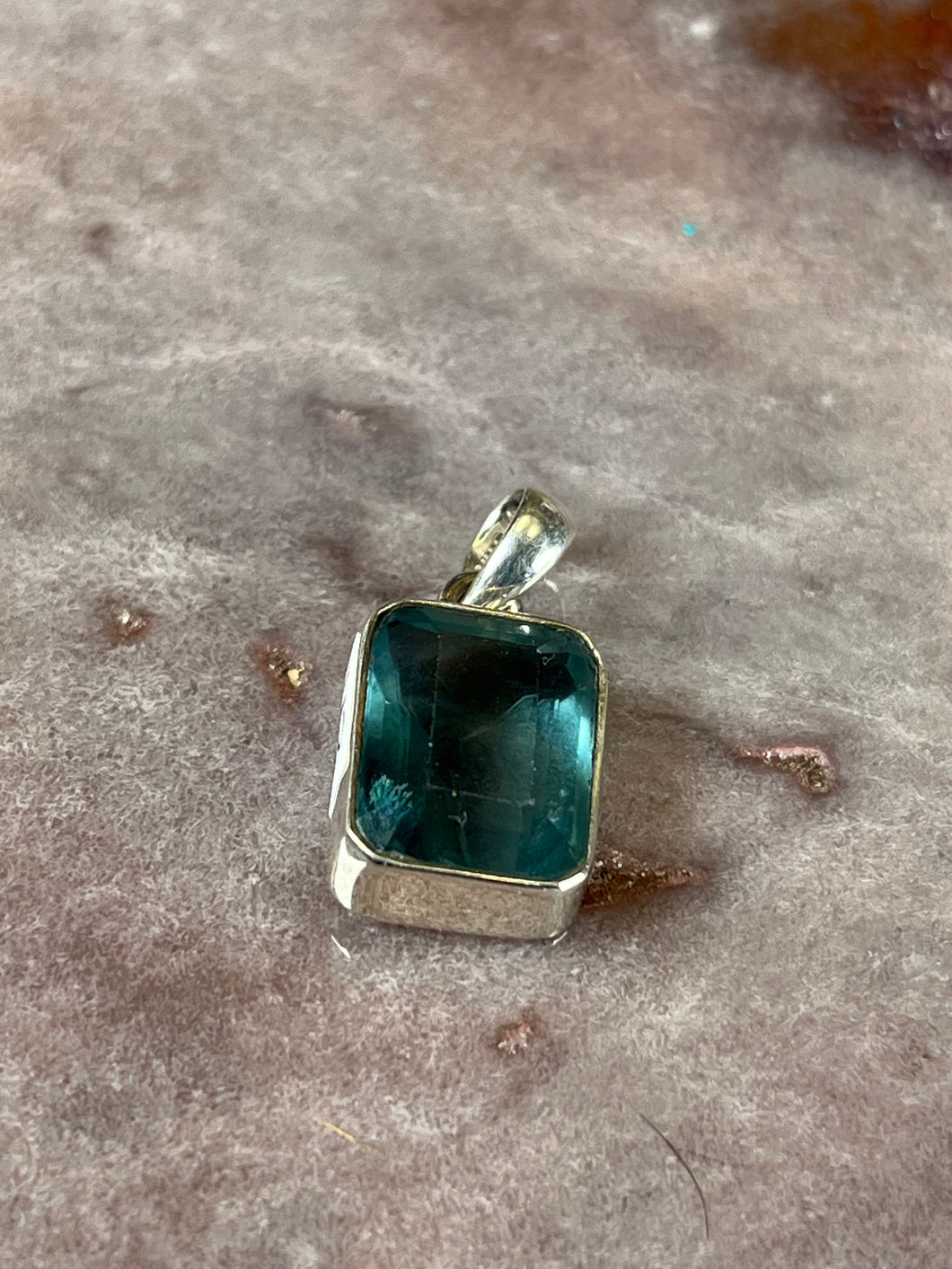 Blue green fluorite pendant 5