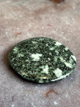 Load image into Gallery viewer, Preseli Bluestone palmstone
