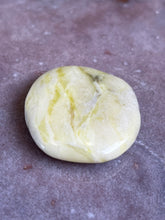 Load image into Gallery viewer, Iona Marble palmstone 3
