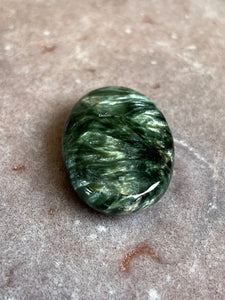 Seraphinite palmstone 2