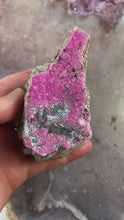 Load and play video in Gallery viewer, Cobalto Calcite with Malachite piece 1

