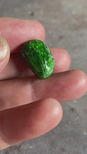 Load and play video in Gallery viewer, Chrome diopside tumble 8
