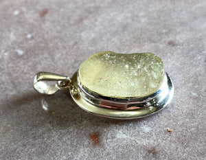 Libyan desert glass pendant 12