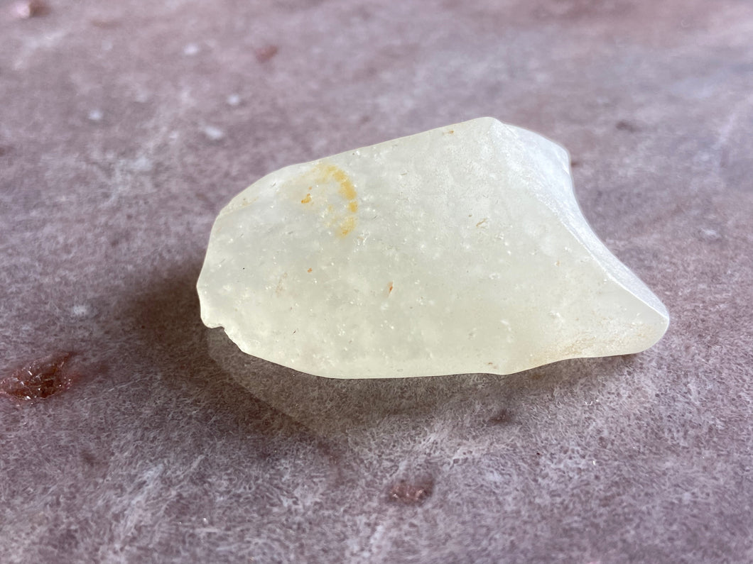 Libyan desert glass 17