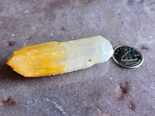 Load image into Gallery viewer, Mango quartz 19

