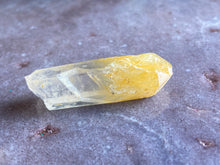 Load image into Gallery viewer, Mango quartz 16
