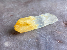 Load image into Gallery viewer, Mango quartz 16
