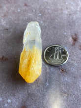 Load image into Gallery viewer, Mango quartz 16
