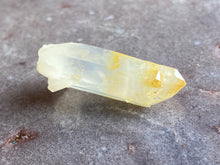 Load image into Gallery viewer, Mango quartz 15
