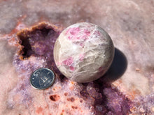 Load image into Gallery viewer, Pegmatite sphere 40mm #2
