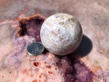 Load image into Gallery viewer, pegmatite sphere 40mm #3

