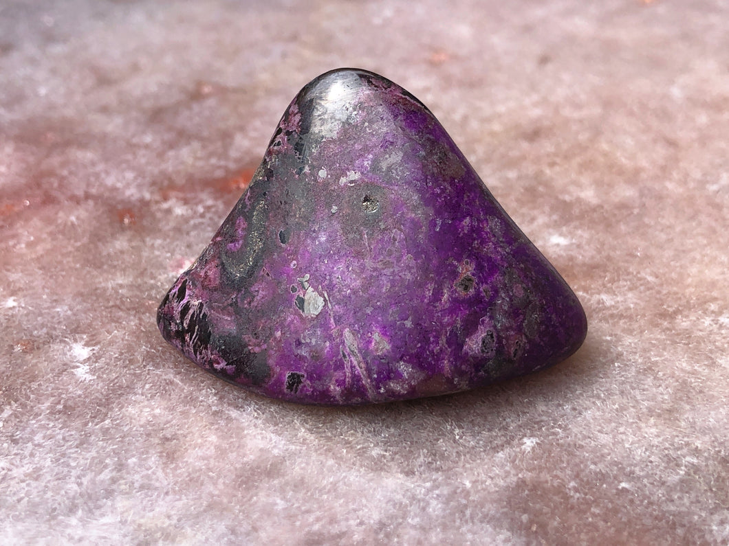 sugilite tumbled 12