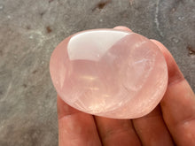 Load image into Gallery viewer, Rose Quartz palmstone 6
