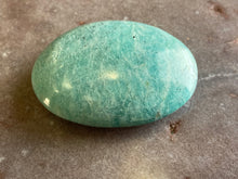 Load image into Gallery viewer, Amazonite palmstone 7
