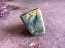 Load image into Gallery viewer, Jade - blue green 23
