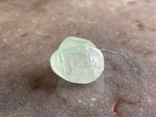 Load image into Gallery viewer, Fuchsite phantom in Quartz tumble 11
