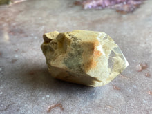 Load image into Gallery viewer, Lodolite quartz 20
