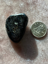 Load image into Gallery viewer, Nuummite tumbled 18
