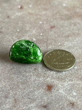 Load image into Gallery viewer, Chrome diopside tumble 8
