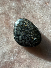 Load image into Gallery viewer, Nuummite tumbled 20
