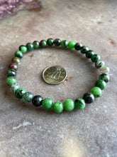 Load image into Gallery viewer, Ruby in zoisite stretchy bracelet small

