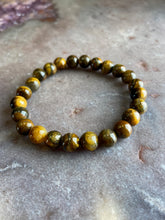 Load image into Gallery viewer, tigers eye stretchy bracelet
