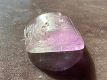 Load image into Gallery viewer, Kunzite tumble10
