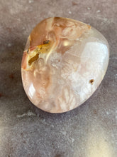 Load image into Gallery viewer, Flower agate palm stone 6
