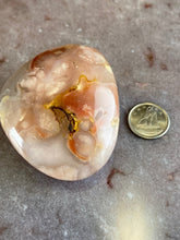 Load image into Gallery viewer, Flower agate palm stone 6
