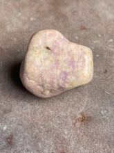 Load image into Gallery viewer, Prairie Tanzanite tumble 3

