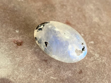 Load image into Gallery viewer, Rainbow moonstone shiva 14
