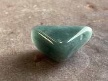 Load image into Gallery viewer, Jade Guatemalan 18
