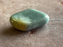 Load image into Gallery viewer, Jade Guatemalan 16
