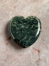 Load image into Gallery viewer, Serpentine with Pyrite heart 6
