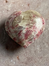 Load image into Gallery viewer, Pegmatite heart 4
